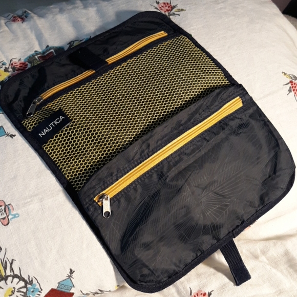 Nautica Mens Toiletry Bag - Picture 2 of 4